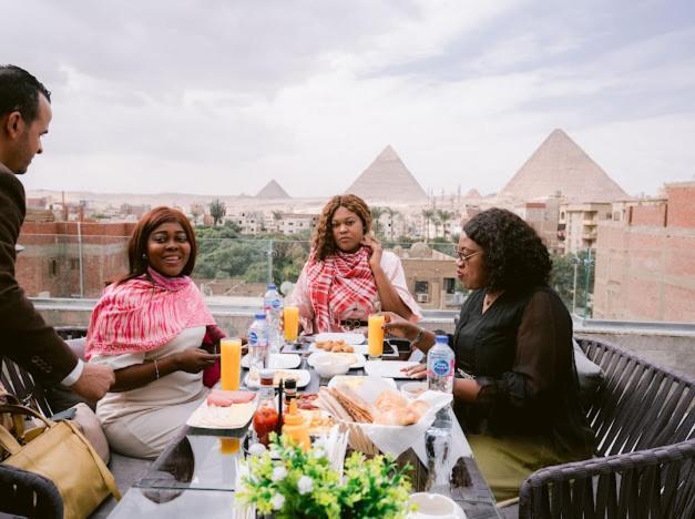Tuya Pyramid View * El Cairo
