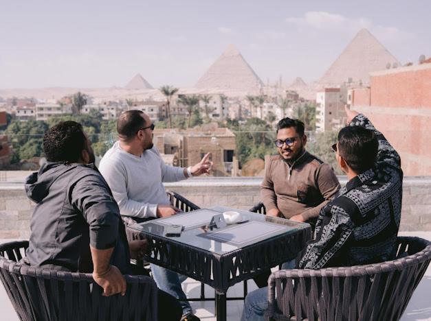Tuya Pyramid View El Cairo